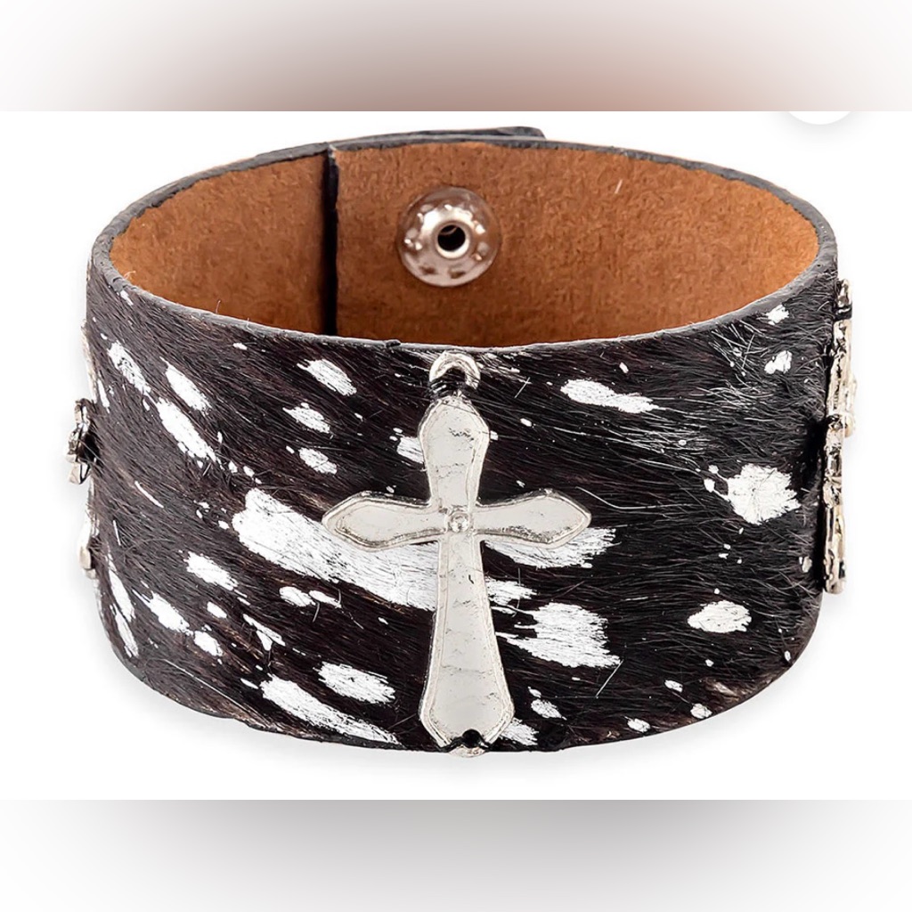Myra-La Cruz Plata Cuff Bracelet